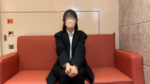 Exclusive: An extremely sensitive 21-year-old female student in a suit. Stimulation deep inside her vagina causes her to convulse uncontrollably throughout. After being brutally penetrated by an unprotected penis, she experiences intense pleasure and submits → massive ejaculation. FC2-PPV-4933419