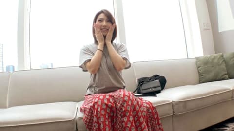 Seeking a beautiful young woman, Xiaoyi, 24 years old, to work at a barbecue restaurant. (261ARA-317)