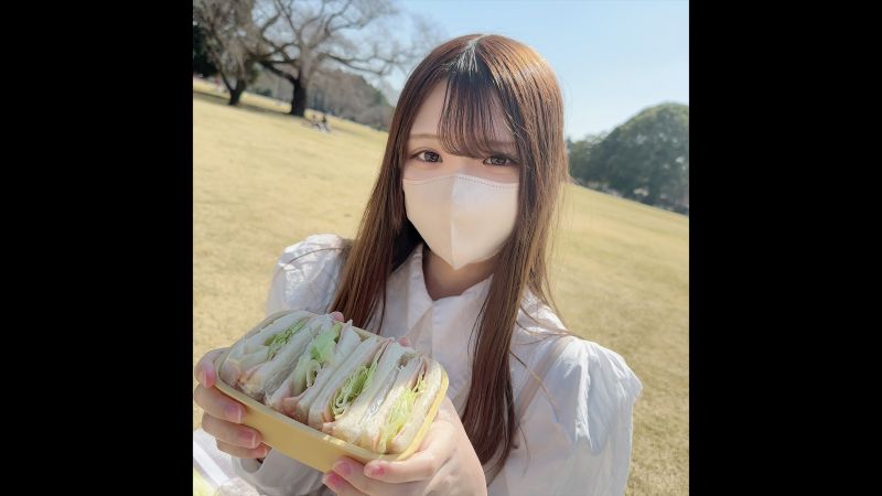 First photoshoot - Face revealed!! A beautiful and adorable young lady who studied diligently during her school days... An E-cup, bristly college student with incredibly large breasts... FC2-PPV-3695183