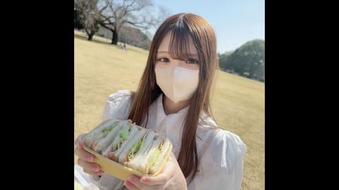 First photoshoot - Face revealed!! A beautiful and adorable young lady who studied diligently during her school days... An E-cup, bristly college student with incredibly large breasts... FC2-PPV-3695183