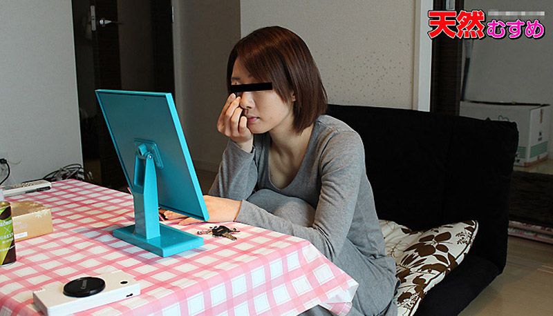 Visiting a single woman's home ~Sexy lingerie temptation~ _10musume_032312_01