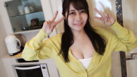A pure and innocent office lady, dressed in a revealing outfit, sucks on a penis and makes a "W" gesture ♥ Her uterus is filled with semen as she awaits pregnancy ♪ Finally, she uses copious amounts of ejaculation to beautify her face, turning it into a semen toilet ♥ ※Comment Bonus: Hell Scroll 5-part collection FC2-PPV-4783009