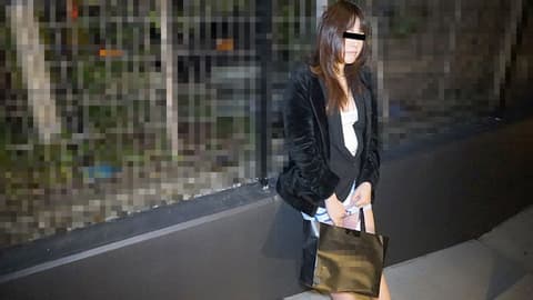 Bringing a Drunk Office Lady Home: Uehara Masaki 10musume_071820_01
