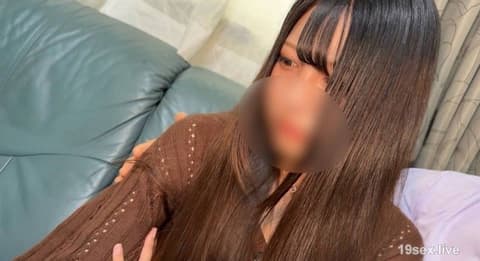 【素人】叫出既可爱又太过色情的敏感19岁，然后中出自拍。有评论特典 FC2-PPV-4806447