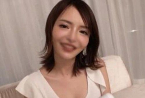 [No/Editor's face revealed] A frivolous slut was spotted in a nightclub! A middle-aged man's penis thrusts and ejaculates inside her FC2-PPV-4544286