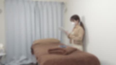 【无码/插入】干净又美丽的单身妈妈，在购物归来后再次光临。身材和肌肤都很棒，但似乎因为工作和育儿而很疲惫。 FC2-PPV-4827632