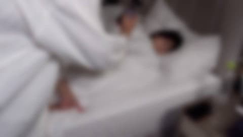 刚睡醒SEX！【无码】【中出】偷偷拍摄大屁股迷你美女的睡颜。就这样从亲吻、舔鲍、吹箫开始中出。也享受了烤鸡串约会♡※有特典 FC2-PPV-4829353