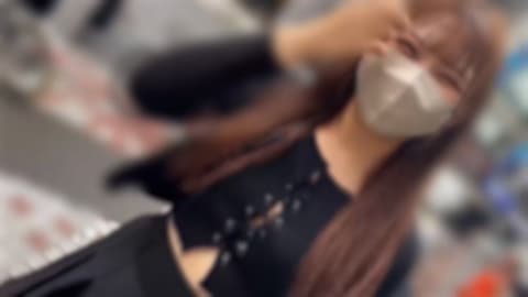 A 173cm tall, slender girl experiences a frenzied orgasm during a deep fuck!! Cute face, but a voice as lewd as a wild beast. (Long version bonus available) FC2-PPV-4569494