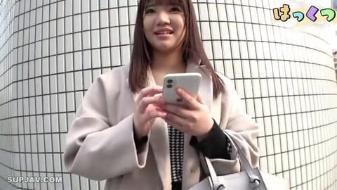 [FC2 First Shooting] Fair-skinned, big-breasted izakaya worker Runa-chan (20) inserts an unprotected penis into her sensitive, highly sensitive vagina. First time experiencing vaginal ejaculation and continuous orgasms FC2-PPV-4732146