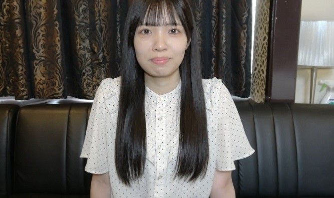[Buyer perk/Review perk] A slender, shaved beauty is taking photos. The sensitivity is amazing, my nipples are standing up. Sperm injection completed with original ejaculation FC2-PPV-4783094