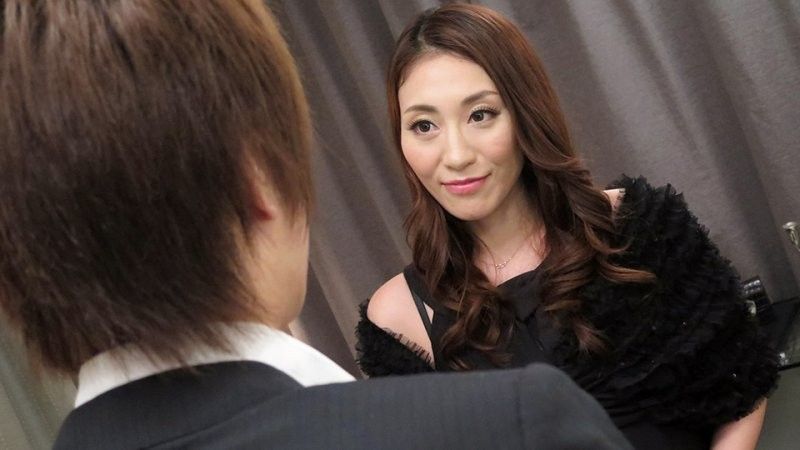 Beautiful mature woman seeking pregnancy. (Kasahara Aoi pacopacomama_100925_100)