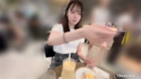 ※被发现就完蛋【销毁案件】西野七濑似的人妻级可爱女大生由衣酱。因为各种原因是最后的影片…。（请理解）溢出的潮吹和半内半外中出，怀孕不可避免…。 FC2-PPV-4805672